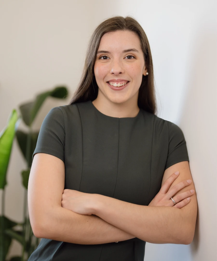 Ana Rita, Associate